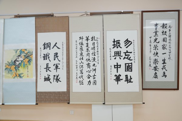 配资的好处 长春警备区举办“烽火记忆·薪火相传” 书画摄影展
