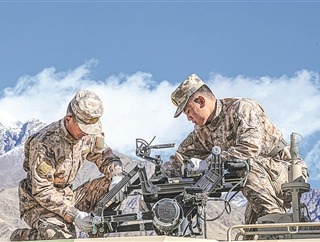 线上股票配资网站 我军高素质专业化军士人才竞相涌现